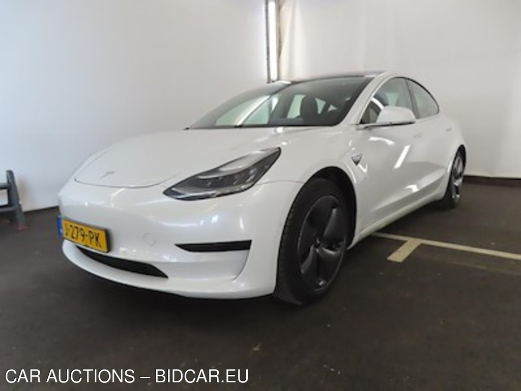 Tesla Model 3 Standard Range Plus RWD 4d