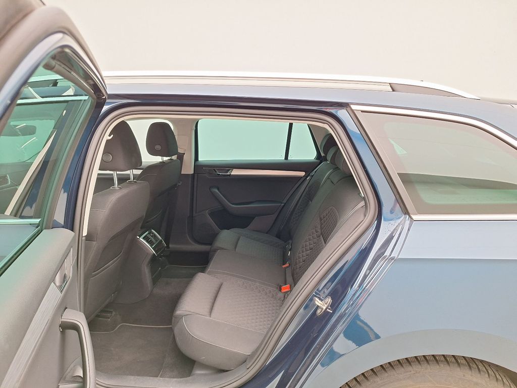 Skoda Superb combi - 2019 SUPERB SW 1.4 TSI PHEV AMBITION DSG (160 KW), 2021