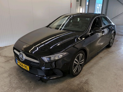 Mercedes-Benz A180 1.3 100kW Business Solution Luxury sedan DCT, 2022