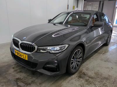 BMW 320 EA 150kW PHEV Business Edition Plus, 2022