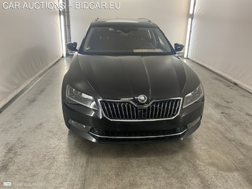 Skoda Superb combi diesel - 2015 1.6 CR TDi Style Corporate Plus
