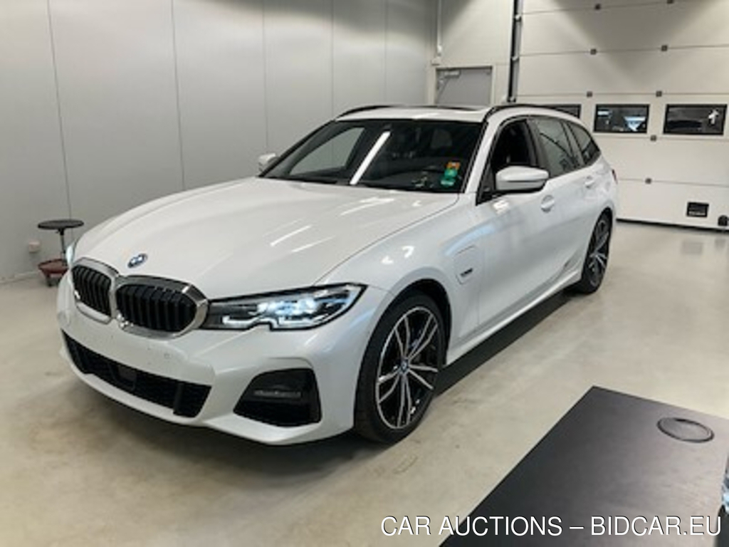 BMW Series 3 330e F M-Sport Touring Plus Auto UA!