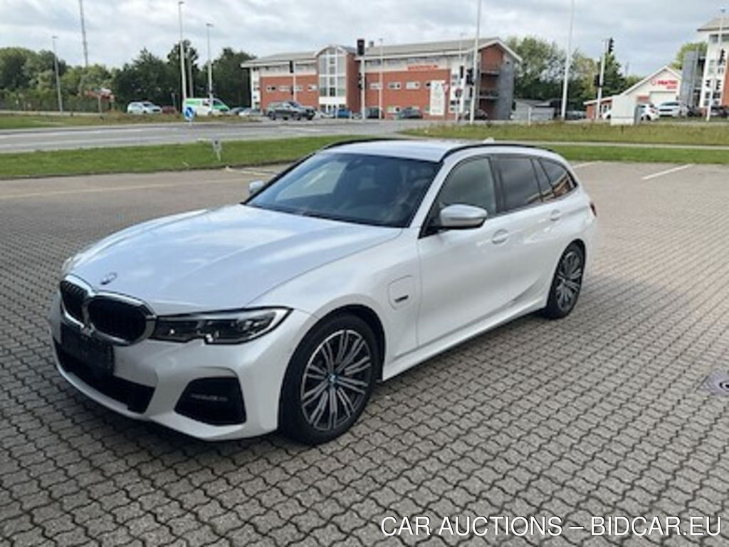 BMW Series 3 330e M-Sport Touring Auto UA!