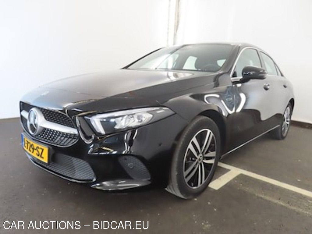 Mercedes-Benz A-klasse limousine A 250 e 8G-DCT Bus Sol Luxury Limited 4d
