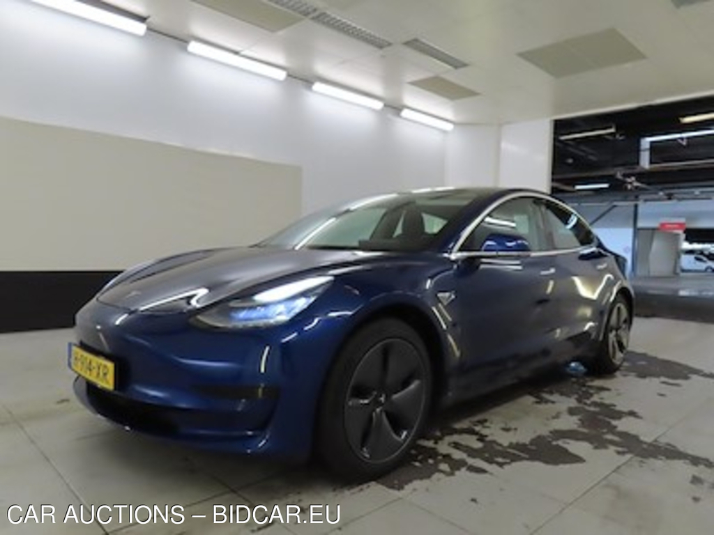 Tesla Model 3 Standard Range Plus RWD 4d