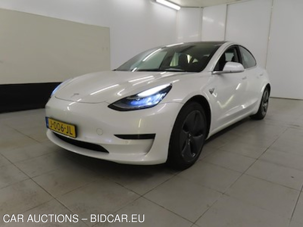 Tesla Model 3 Standard Range Plus RWD 4d