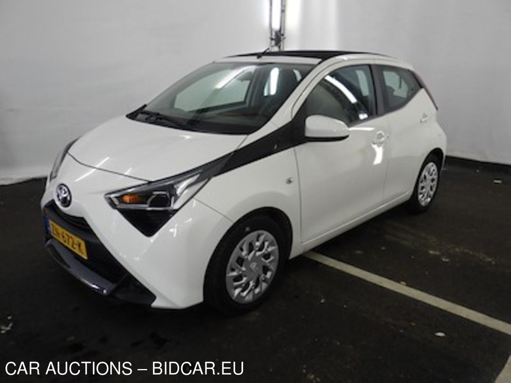 Toyota Aygo 1.0 VVT-i ActieAuto x-play APL