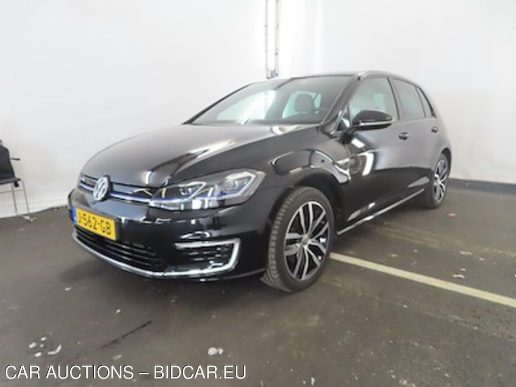 Volkswagen GOLF E-DITION 2020 5d
