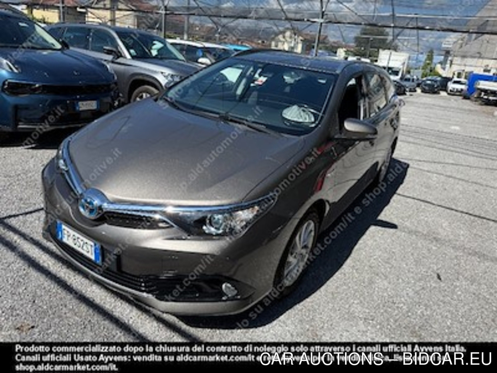Toyota auris touring sports hybrid business -