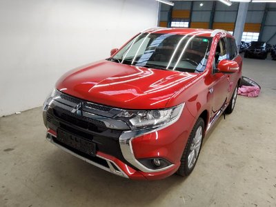 Mitsubishi Outlander 2.4 4WD PLUG-IN HYBRID Diamant, 2020
