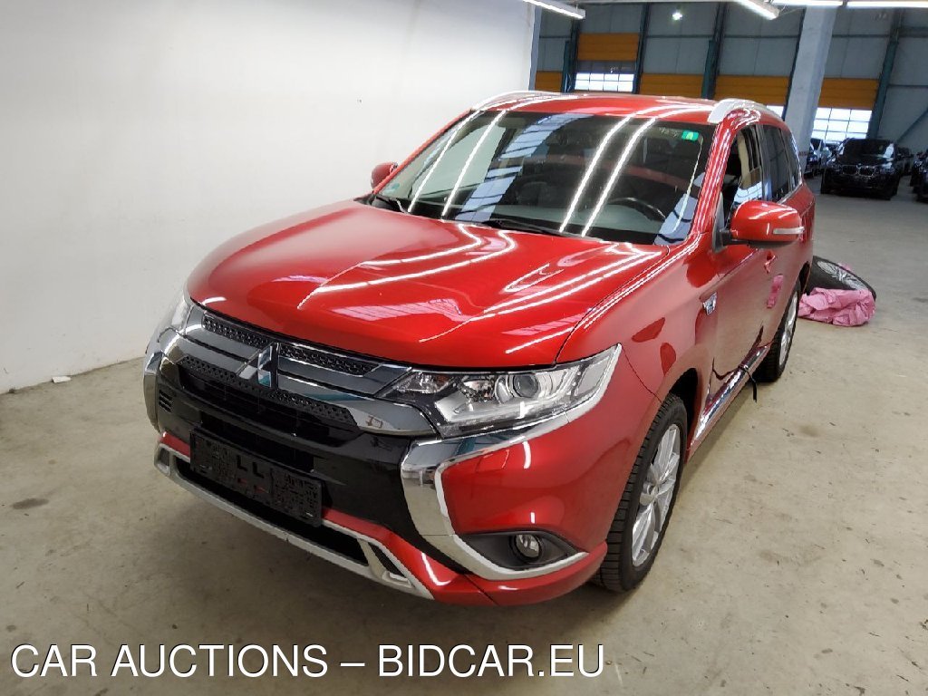 Mitsubishi Outlander 2.4 4WD PLUG-IN HYBRID Diamant, 2020