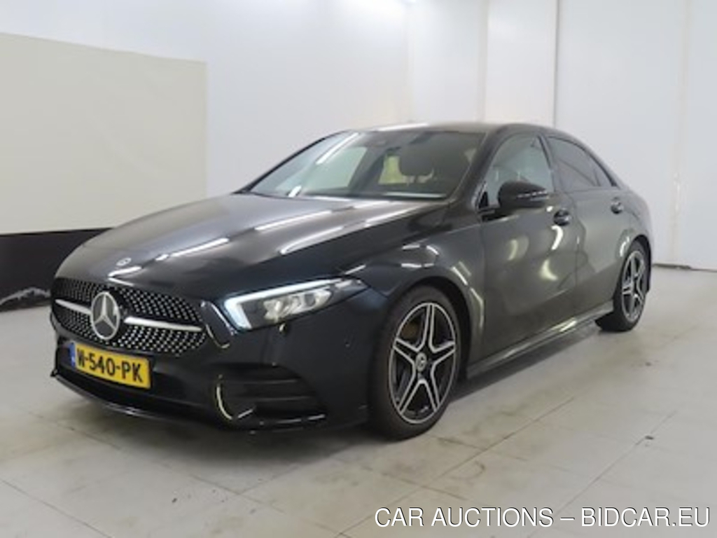 Mercedes-Benz A-klasse limousine A 180 7G-DCT Business Solution AMG 4d Onze Deal