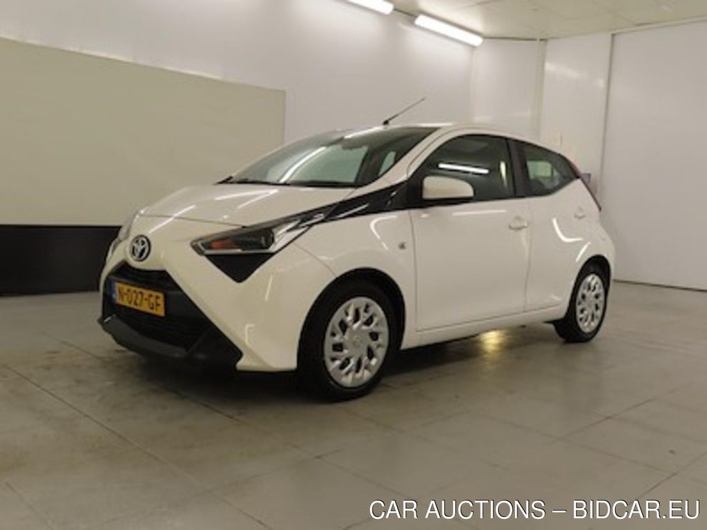 Toyota Aygo 1.0 VVT-i x-play 5d
