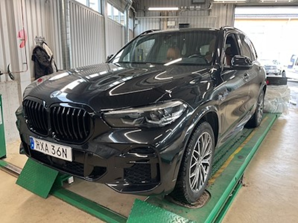 BMW X5 xDrive45e M Sport Shadow Drag Panorama HiFi 360-Kamera