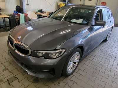 BMW 318D TOURING Advantage, 2021
