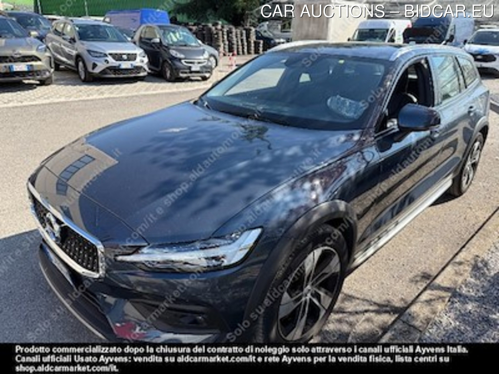 Volvo v60 cross count B4 D -