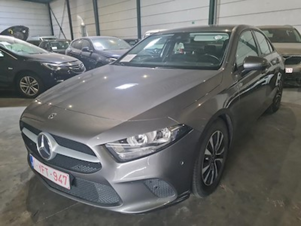 Mercedes-Benz Class A sedan diesel v177 A 180 d Business Solution