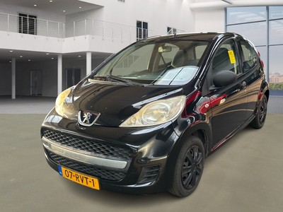 Peugeot 107 1.0-12V XR, 2011