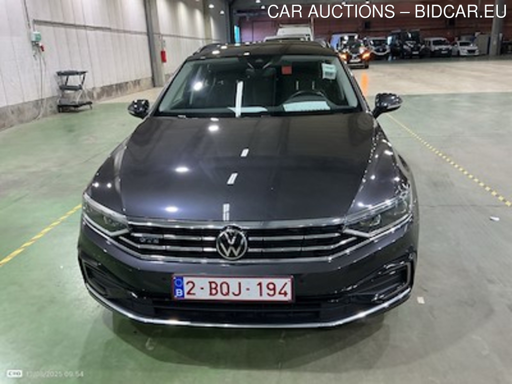 Volkswagen Passat variant 1.4 TSI MSQ VARIANT GTE BUSINESS