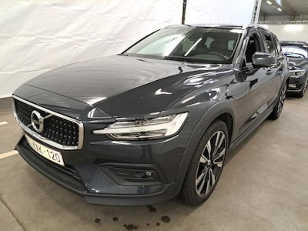 Volvo V60 cross country 2.0 D3 4WD GEARTRONIC PRO Park Assist Intellisafe Pro Winter Plus