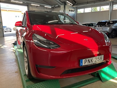 Tesla Model Y Long Range AWD Drag