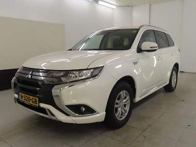 Mitsubishi Outlander PHEV Pure 5d