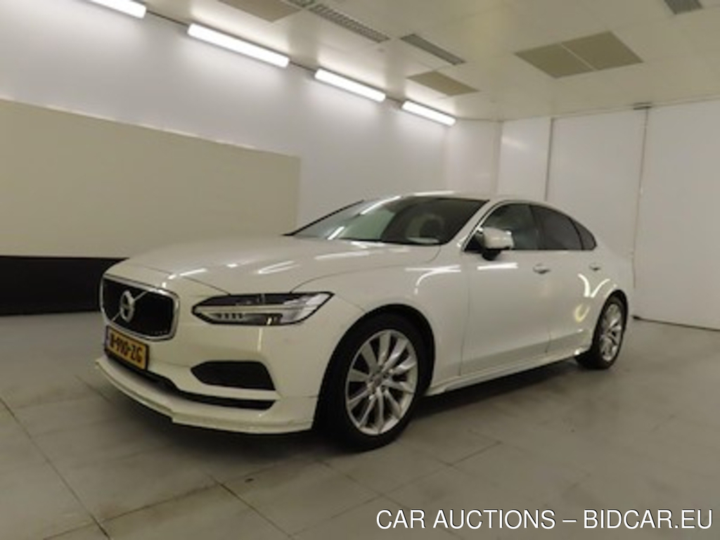 Volvo S90 D4 Geartronic Momentum Pro 4d