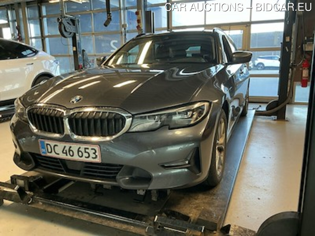 BMW 3 serie 330e Sport Line Touring auto UA!