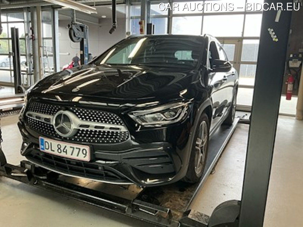 Mercedes-Benz GLA 200 D BUSINESS AMG DCT UA!
