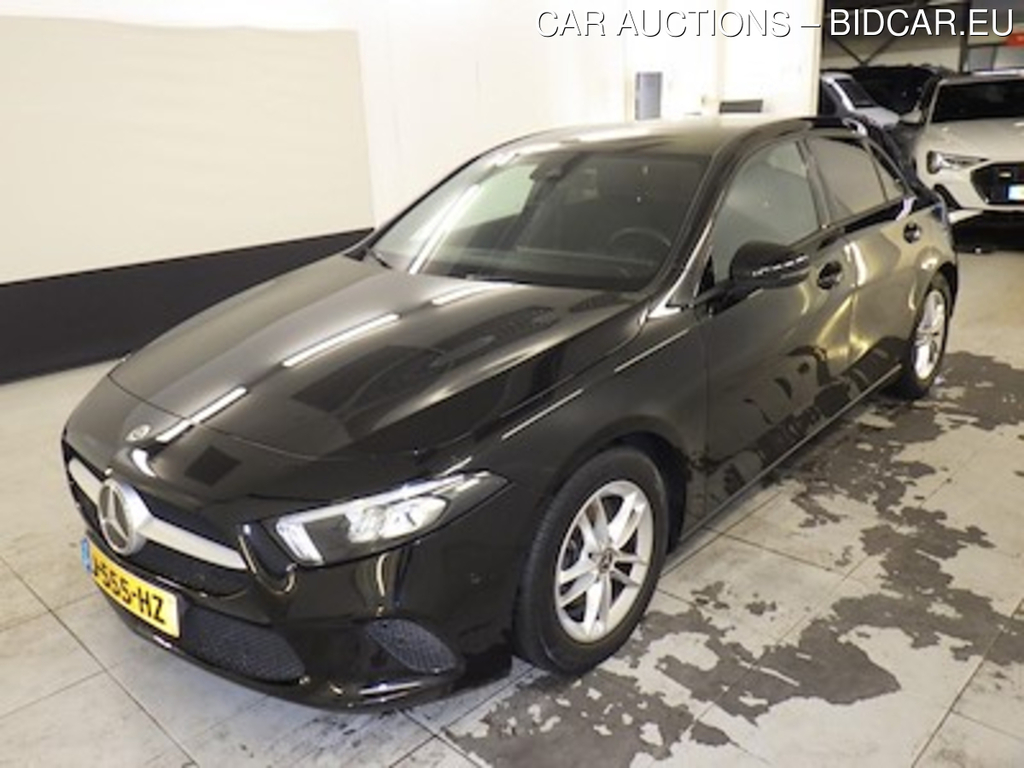 Mercedes-Benz A-klasse A 180 d 7G-DCT Business Solution 5d