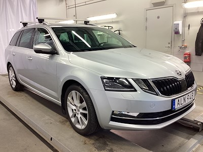 Skoda Octavia Kombi 1.5 TSI Style Drag Kamera Varmare