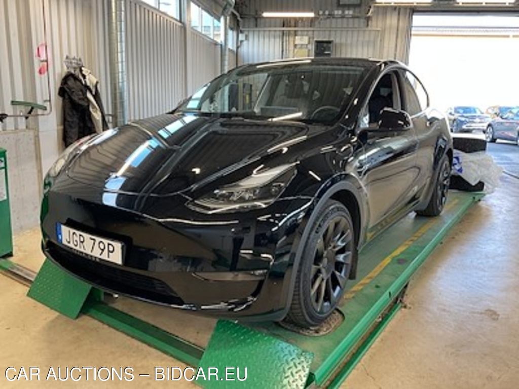 Tesla Model Y Long Range AWD Drag