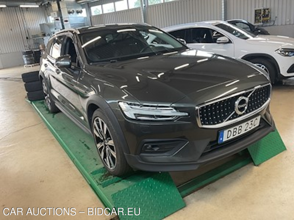 Volvo V60 cross country Cross Country B4 AWD Advanced Navi Pro Ljus Skinn Parkeringssupport Klimat