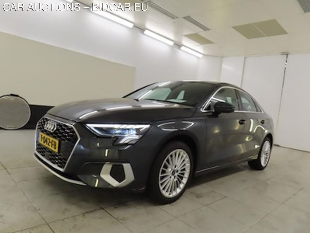 Audi A3 limousine 30 TFSI S tronic Advanced edition 4d