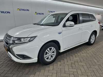 Mitsubishi Outlander PHEV PURE 5D 165KW, 2020