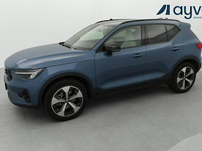 Volvo XC40 2.0 B4 MHEV ULTIMATE DARK DESIGN DCT