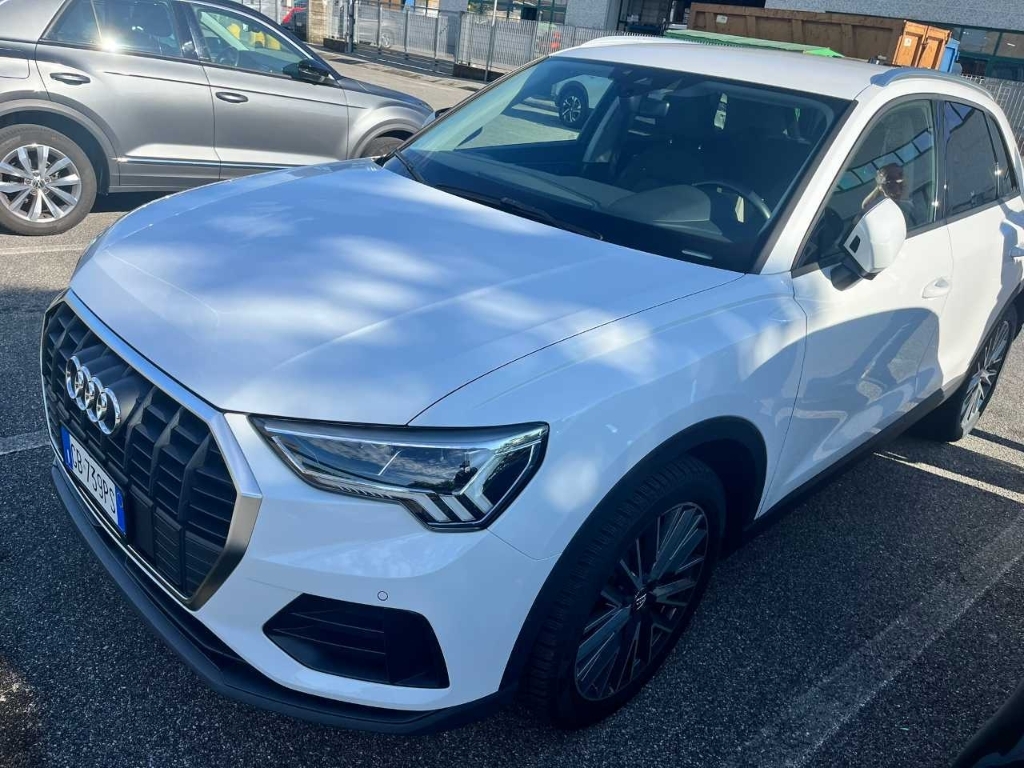 Audi Q3 35 TDI S tronic Business, 2020