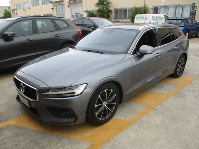 Volvo V60 D4 Geartronic Momentum, 2020