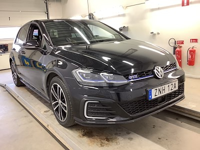 Volkswagen Golf GTE Plug-In Varmare Panorama PDC