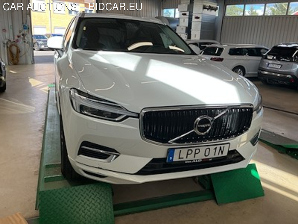 Volvo XC60 T8 AWD Momentum Momentum Advanced Edt VOC Drag Pano