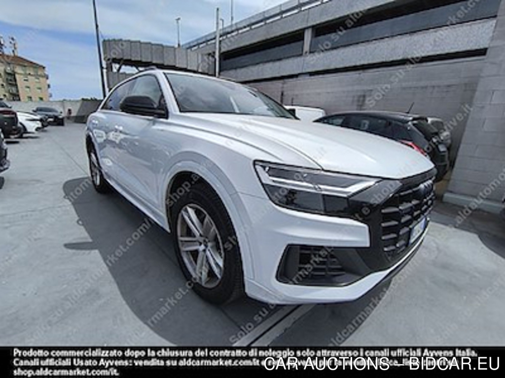 Audi Q8 55 tfsi E 280kw -