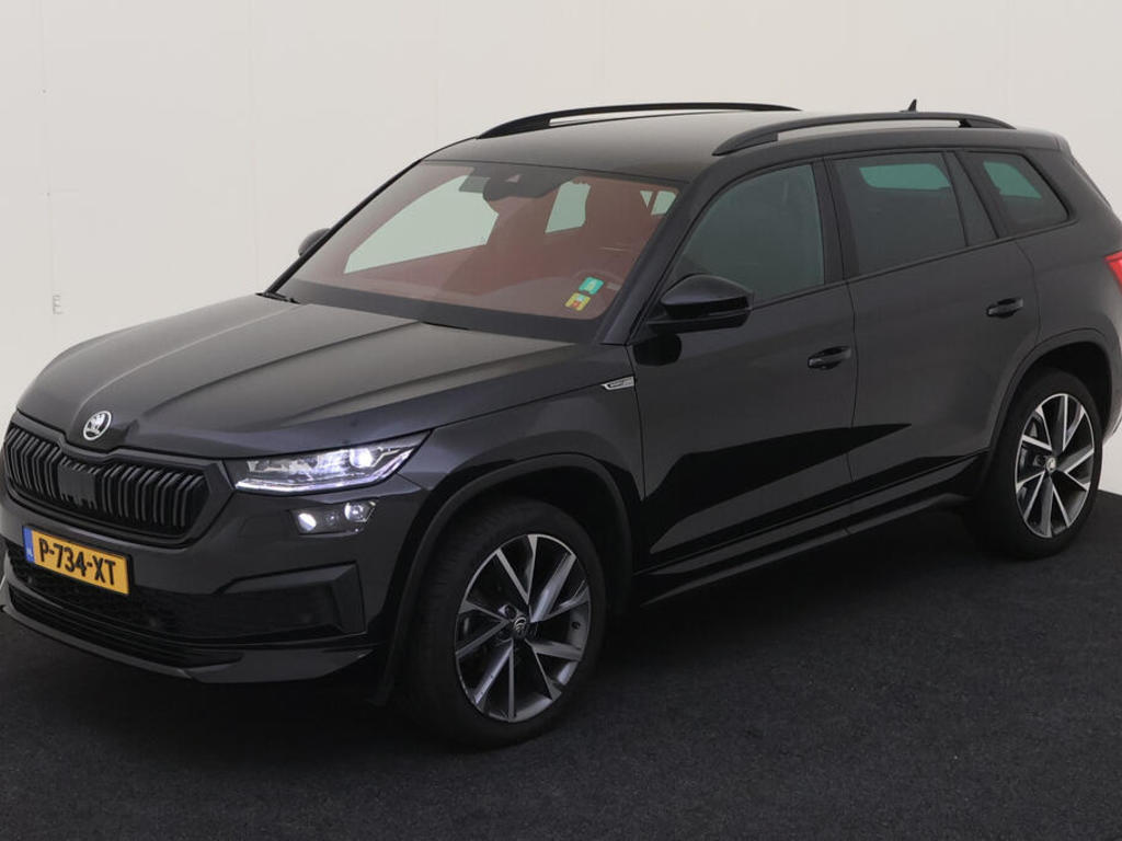 Skoda Kodiaq 1.5 TSI 150PK DSG SPORTLINE BUSINESS COMFORT FUNCTIE TREKHAAK, 2022