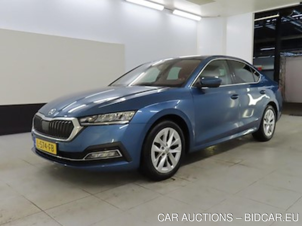 Skoda OCTAVIA 1.0 TSI e-TEC MHEV DSG Business Edit Pl 5d