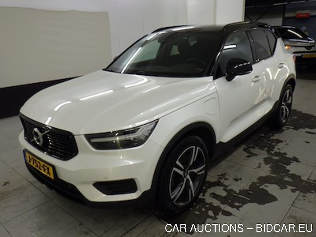 Volvo XC40 T5 Twin Engine Geartronic R-Design 5d