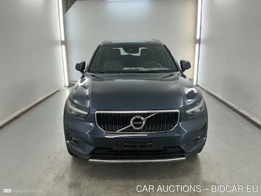 Volvo XC40 2.0 D3 MOMENTUM PRO