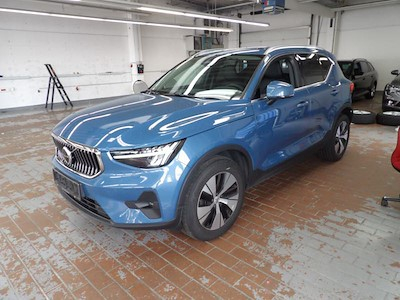 Volvo XC40 2.0 B3 MILD HYBRID PLUS AUTO
