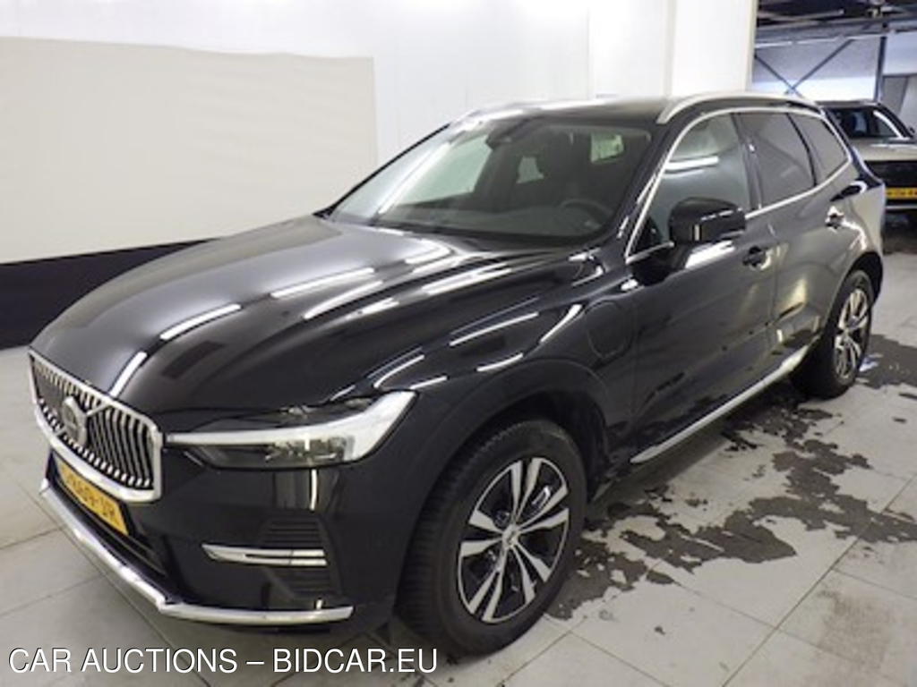 Volvo XC60 T6 AWD Plug-in hybrid Core - Bright 5d