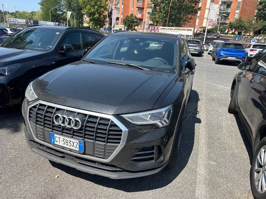 Audi Q3 45 TFSI e S tronic Business, 2024