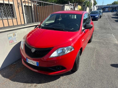 Lancia YPSILON ECOCHIC 1.2 70cv Firefly Hybrid S&amp;S Silver, 2020