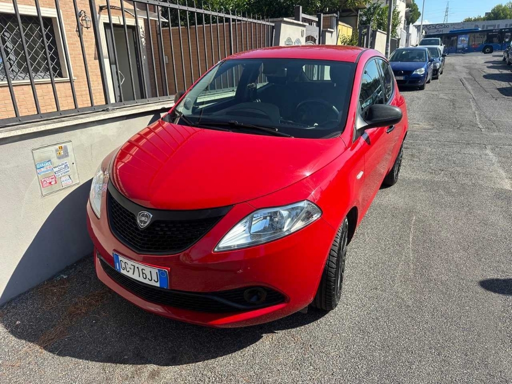 Lancia YPSILON ECOCHIC 1.2 70cv Firefly Hybrid S&S Silver, 2020